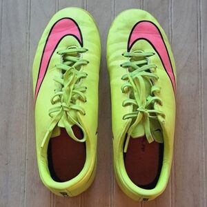 Nike Mercurial Indoor Soccer Shoes Volt Hyper Pink Neon Yellow Youth Lace Up.